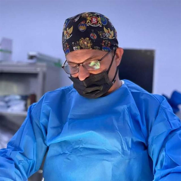 الدكتور يحيى عبد الرزاق الجحيشي  الدكتور يحيى عبد الرزاق الجحيشي